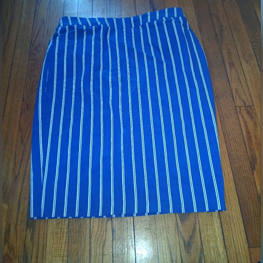 Ashley Stewart - Women's Colbalt Blue/Black/White Casual Skirt. Size 20. NWT